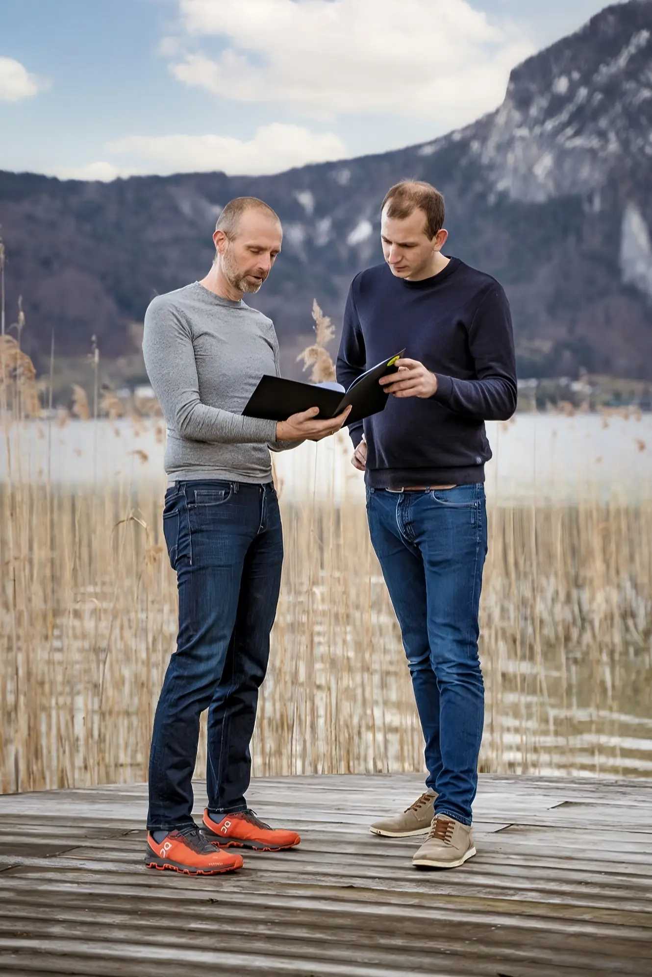 Tischlerprofis bei der Planung - Stilgrill Grillküche im Garten – Design trifft Funktionalität im Außenbereich
