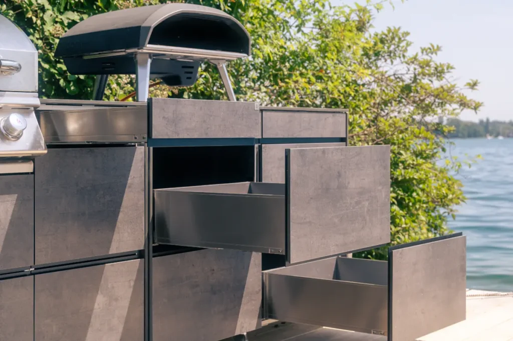 offene Schubladen - Stilgrill Outdoor Küche Edelstahl – elegantes Design für den Außenbereich