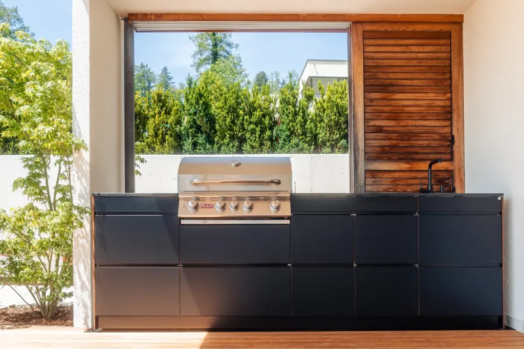 Stilgrill Grillküche im Garten – Design trifft Funktionalität im Außenbereich