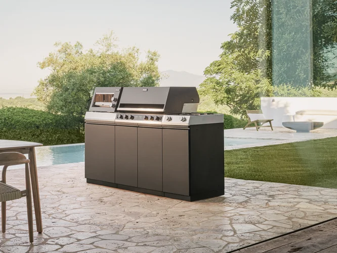 Miele Outdoor-Küche Dreams aus wetterfesten Materialien mit minimalistischem Design für den Outdoor-Bereich