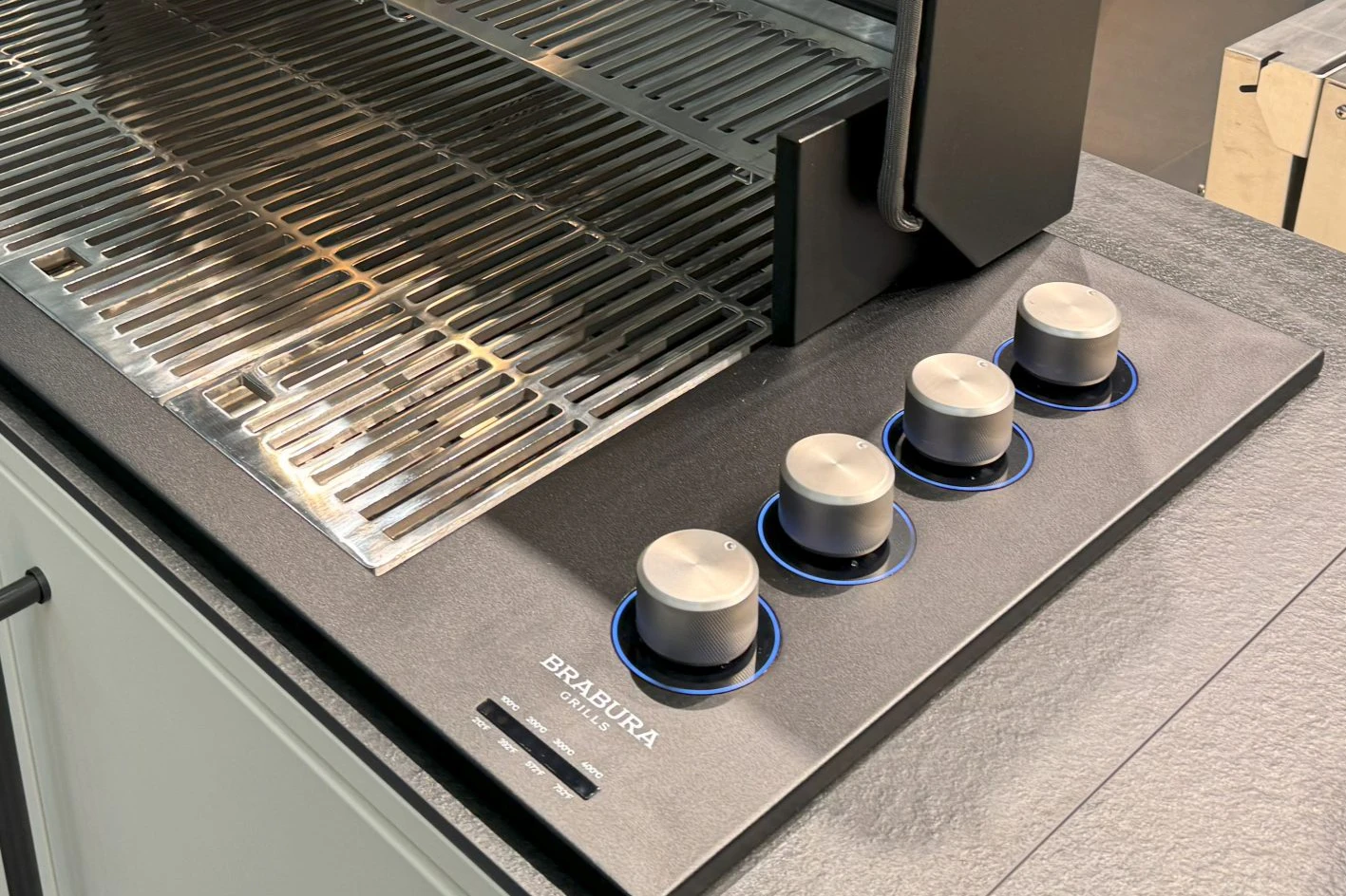 Brabura Grill - Box-Q