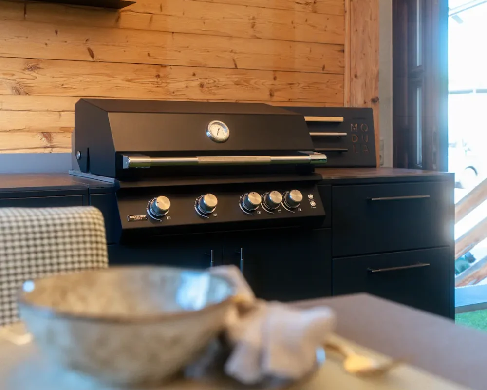ausstellungsküche kaufen günstig – hochwertige Outdoor-Küche mit Einbaugrill